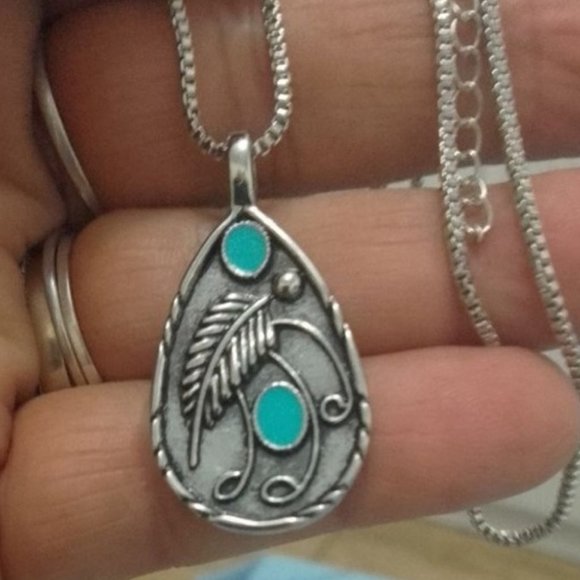 Bohemian Retro Feather Teardrop Leaf Pendant Necklace NWOT - Picture 11 of 12